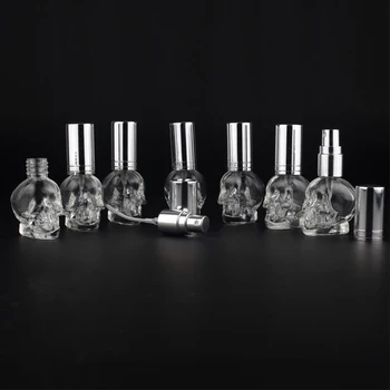 1db 8ML 7Colors Mini Travel Egyedülálló Személyiség Koponya Alakú Üres Poharat Parfümös Üveg Minta Kis Hordozható Parfume Üvegek