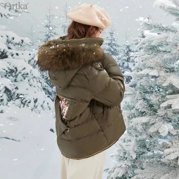 ARTKA 2021 Új Téli Női Kabát Le Divat Vissza Flitterekkel 90% Fehér Kacsa Le Meleg Kabát Szőrme Gallér Kapucnis Kabát DK10086D