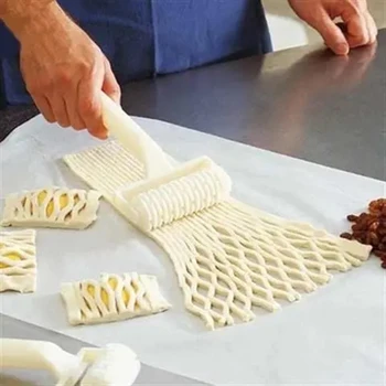 Nagy Méretű Pizza Roller Vágó Pite Cookie Cutter Tészta Sütés Eszközök Kés Bakeware Dombornyomás Tésztát Henger Rács Vágó Kézműves